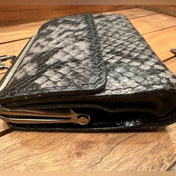 Patricia Nash black/grey snake-like leather wallet. New without tags. - Picture 13 of 16